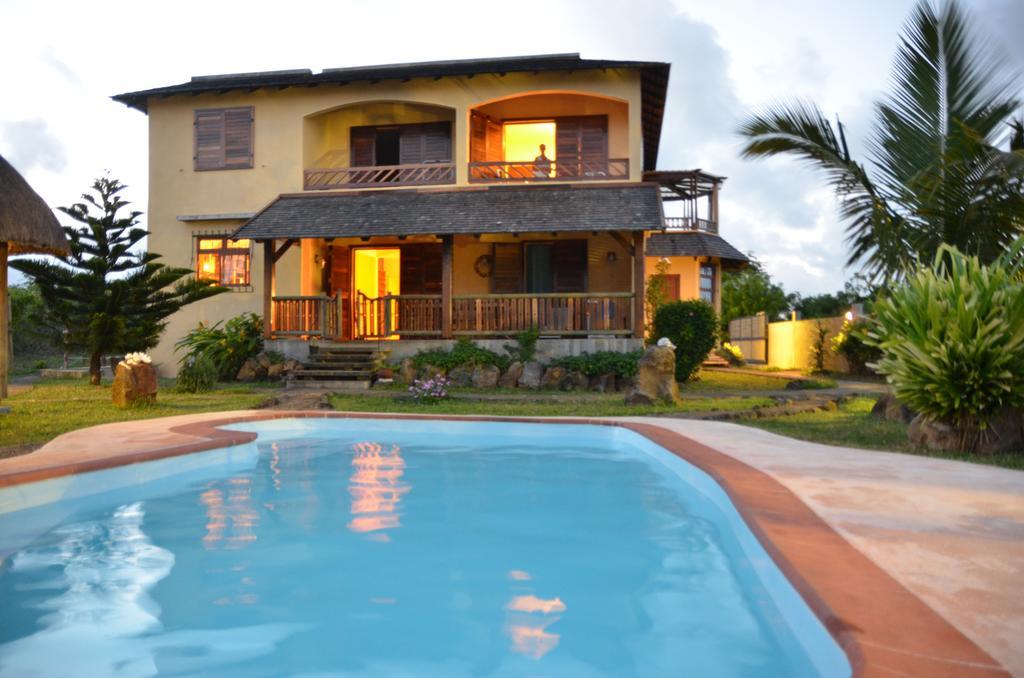 La Maison Soleil Belle Mare Exterior photo